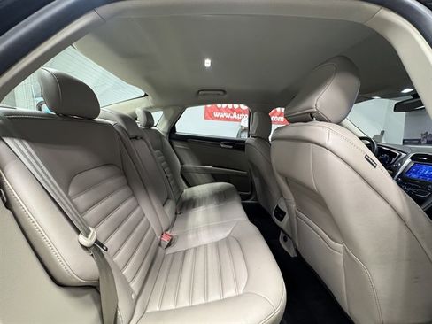 Used 2020 Ford Fusion SEL image 11