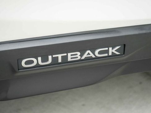 Used 2023 Subaru Outback Premium AWD/4WD image 12