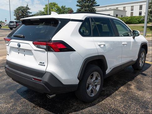 Used 2023 Toyota RAV4 XLE w/ Convenience Package AWD/4WD image 6