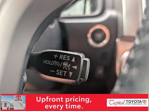 Used 2024 Toyota 4Runner Limited AWD/4WD image 19