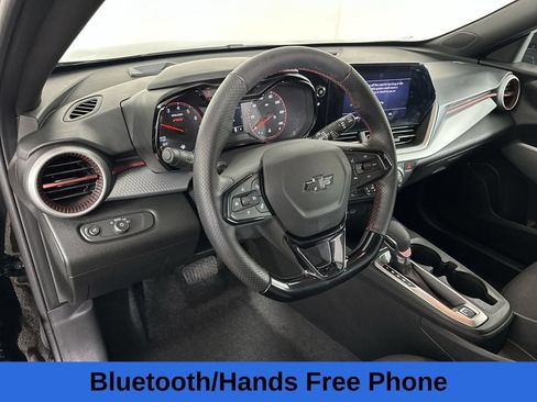 Used 2025 Chevrolet Trax RS w/ Driver Confidence Package FWD image 13