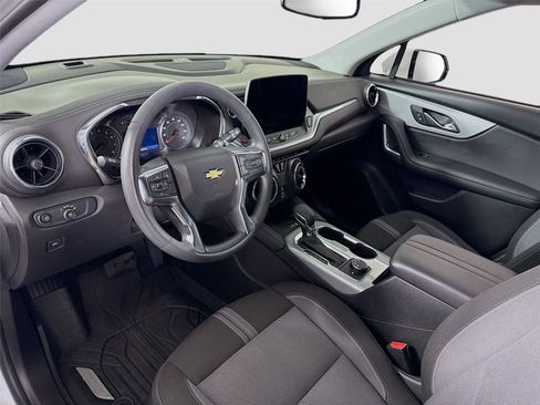 Used 2024 Chevrolet Blazer LT w/ Convenience Package image 3