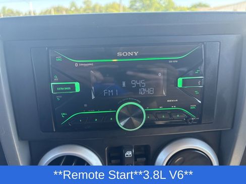 Used 2008 Jeep Wrangler Unlimited Sahara AWD/4WD image 9