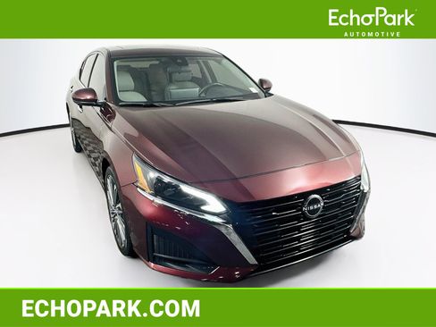 Used 2024 Nissan Altima 2.5 SL FWD image 1