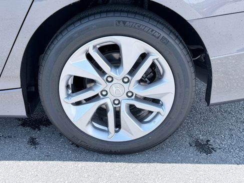 Used 2018 Honda Accord LX image 33
