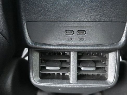 Used 2025 Chevrolet Equinox LT w/ Convenience Package II image 12