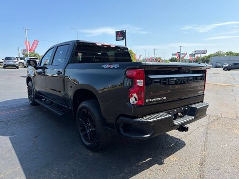 Used 2025 Chevrolet Silverado 1500 Custom w/ LPO, Dark Essentials Package AWD/4WD image 8