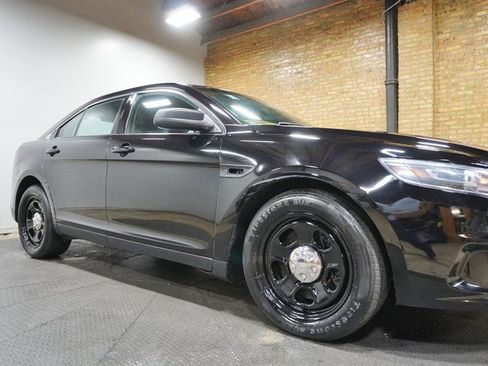 Used 2016 Ford Taurus Police Interceptor AWD image 8