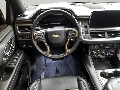 Used 2023 Chevrolet Tahoe High Country w/ Premium Package AWD/4WD image 14