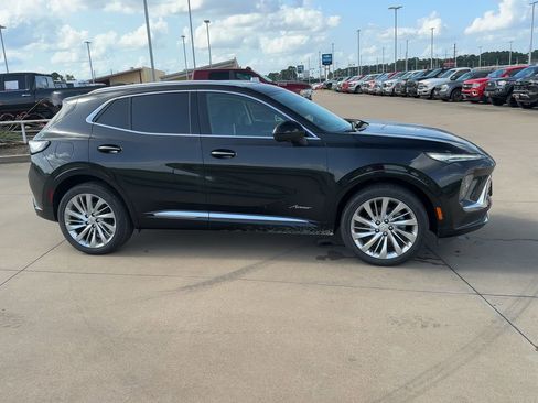 New 2025 Buick Envision Avenir image 9