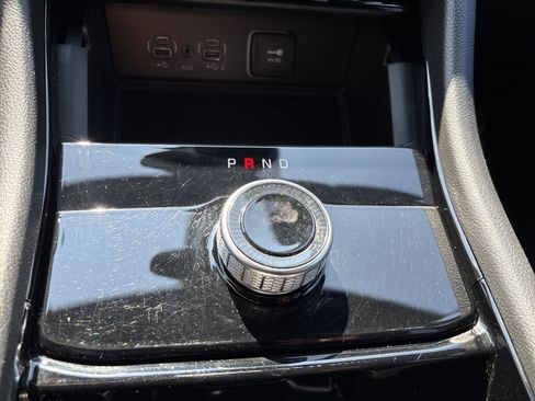 Used 2023 Jeep Grand Cherokee Altitude RWD image 31