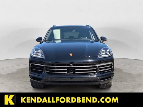 Used 2023 Porsche Cayenne Platinum Edition AWD/4WD image 2