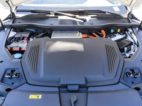 Used 2024 Audi Q8 e-tron Premium Plus w/ Premium Plus Package image 25