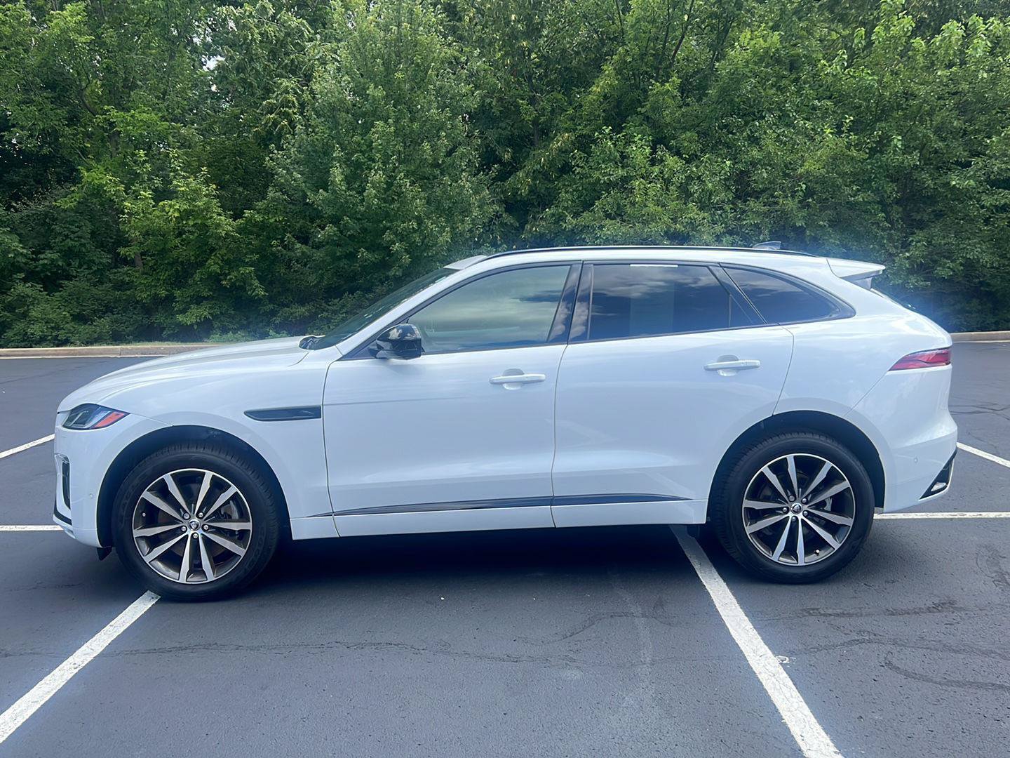 Certified 2026 Jaguar F-PACE R-Dynamic S AWD/4WD image 2