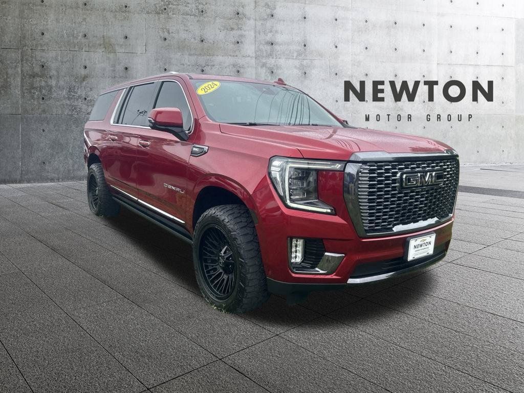 Used 2024 GMC Yukon XL Denali Ultimate AWD/4WD image 1