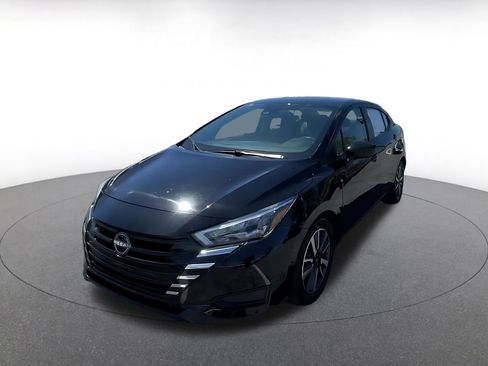 Used 2025 Nissan Versa SV image 7