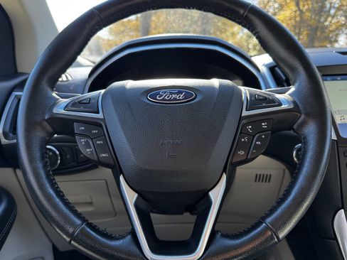 Used 2017 Ford Edge Titanium w/ Technology Package image 14