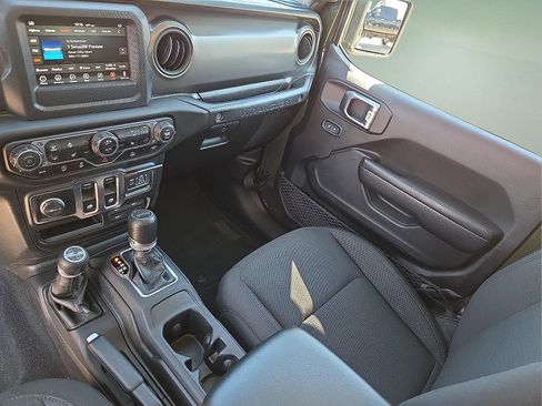 Used 2023 Jeep Wrangler Sport S image 12