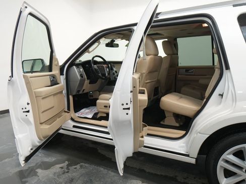 Used 2016 Ford Expedition Limited w/ Equipment Group 301A image 27