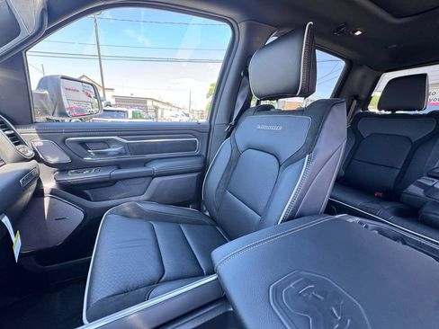 New 2026 RAM 1500 Laramie AWD/4WD image 15