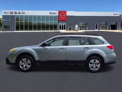 Used 2013 Subaru Outback 2.5i AWD/4WD image 6