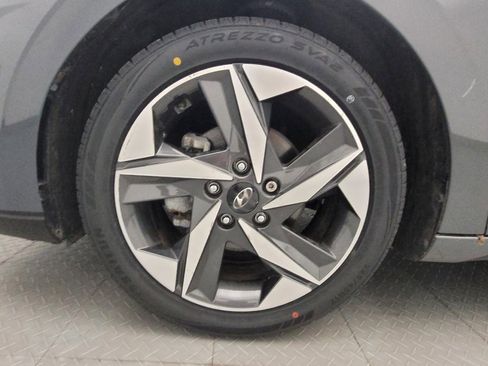 Used 2023 Hyundai Elantra Limited FWD image 31