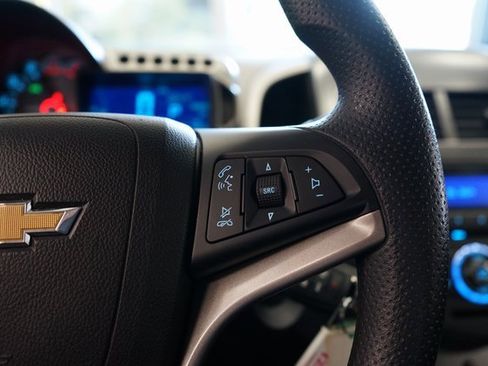 Used 2015 Chevrolet Sonic LT image 26