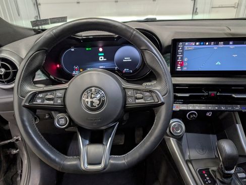 Used 2024 Alfa Romeo Tonale Ti image 17