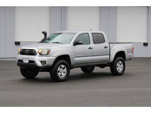 Used 2014 Toyota Tacoma 4x4 Double Cab image 1