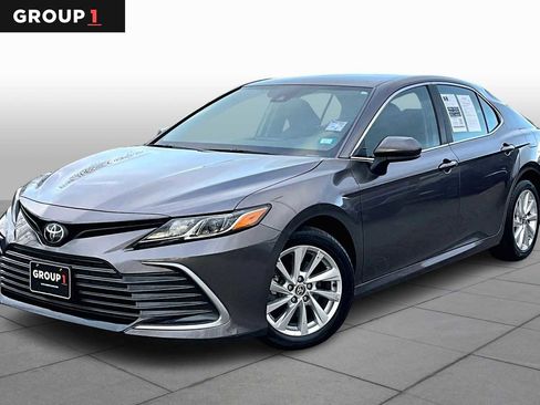 Used 2023 Toyota Camry LE image 1
