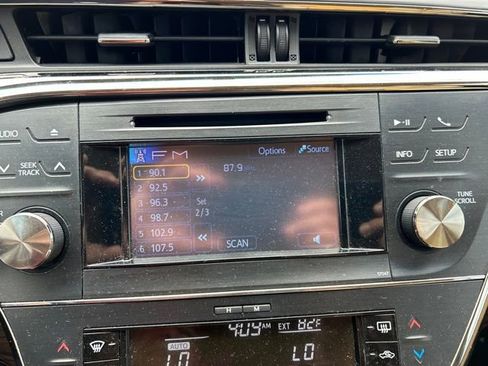 Used 2014 Toyota Avalon XLE FWD image 11