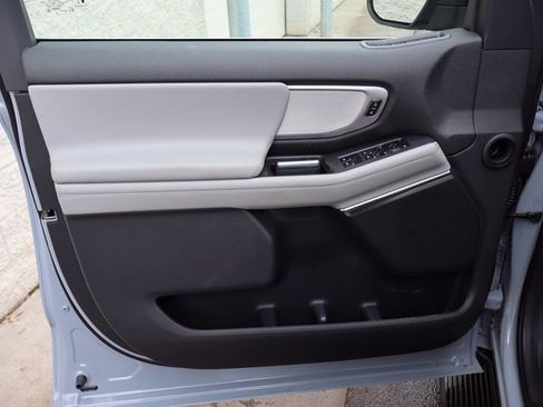 New 2026 Ford Expedition Active image 25