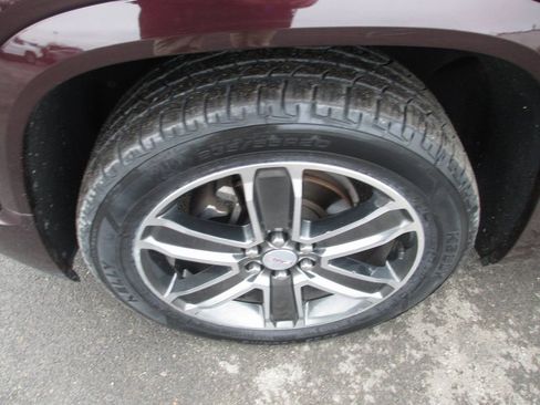 Used 2017 GMC Acadia Denali image 13