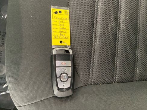 Used 2017 Ford Fusion SE image 35