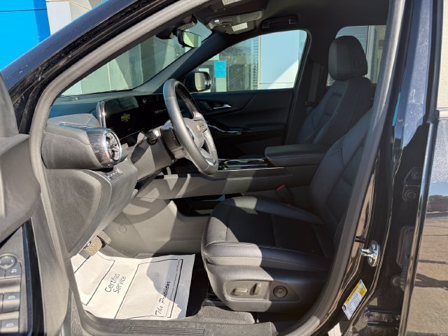 Used 2025 Chevrolet Equinox LT w/ Convenience Package II AWD/4WD image 9