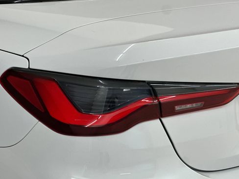Used 2024 BMW 430i Convertible w/ M Sport Package RWD image 12