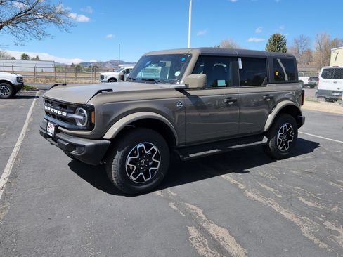 New 2026 Ford Bronco Outer Banks AWD/4WD image 2
