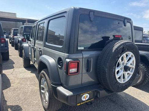 Used 2023 Jeep Wrangler Unlimited Sport AWD/4WD image 6