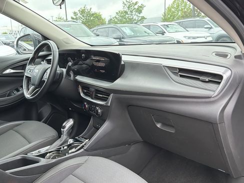 Used 2024 Buick Encore GX Preferred FWD image 18