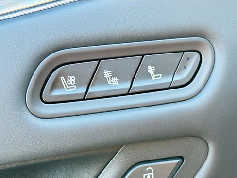 Certified 2023 Cadillac Escalade Sport Platinum w/ LPO, ONYX Package image 22