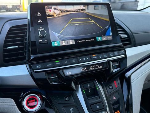 Certified 2025 Honda Odyssey Touring image 21