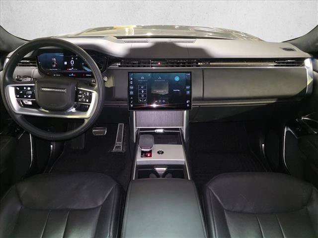 Used 2025 Land Rover Range Rover Long Wheelbase SE AWD/4WD image 9