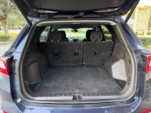 Used 2019 Chevrolet Equinox LT image 18