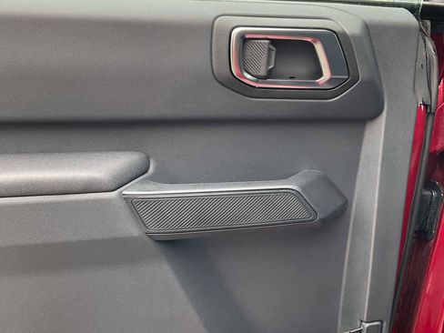 Used 2025 Ford Bronco 4-Door image 41