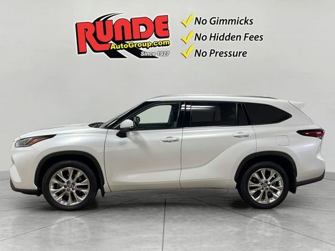 Used 2024 Toyota Highlander Limited AWD/4WD image 3