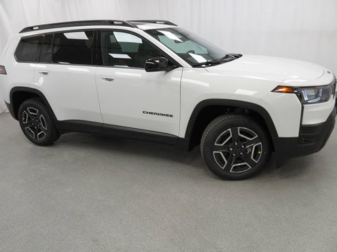 New 2026 Jeep Cherokee Limited image 9
