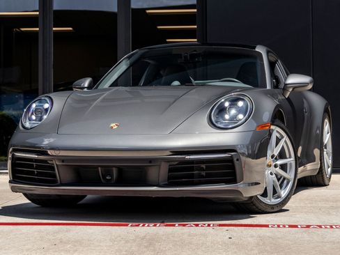 Certified 2020 Porsche 911 Carrera RWD image 1