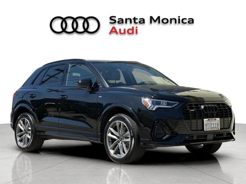 Used 2025 Audi Q3 2.0T Premium w/ Black Optic Sport Package AWD/4WD image 9