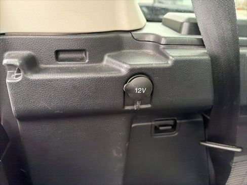 Used 2013 Land Rover LR4 HSE image 13