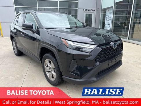 Used 2024 Toyota RAV4 XLE AWD/4WD image 1